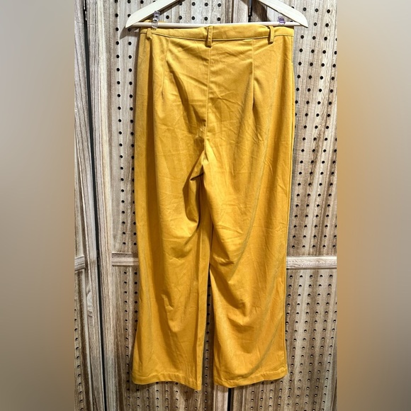 NWT NEW Mustard Gold Velour Wide Leg Flowy Pants - Picture 4 of 4